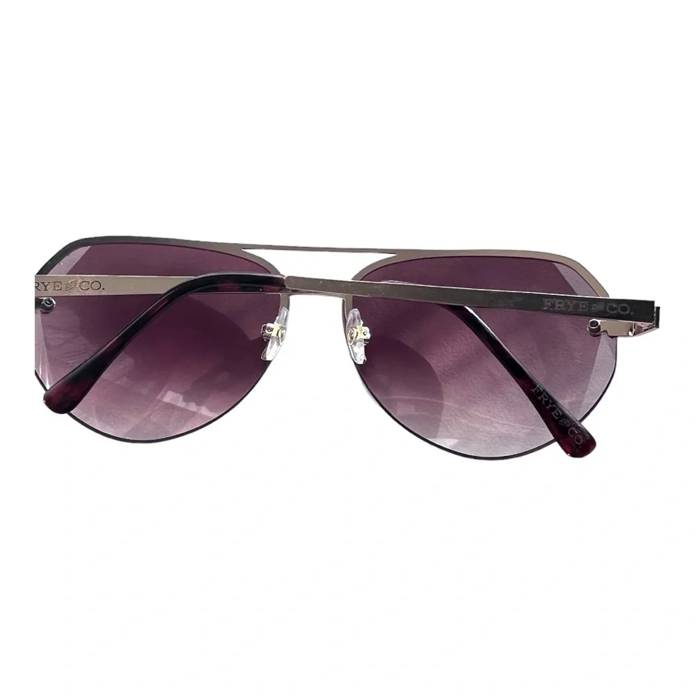Frye & Co Aviator Sunglasses with soft case.